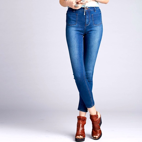 Free People Denim - ⭐️JANUARY SALE⭐️ Free People Beverley High Rise Skinny Jeans